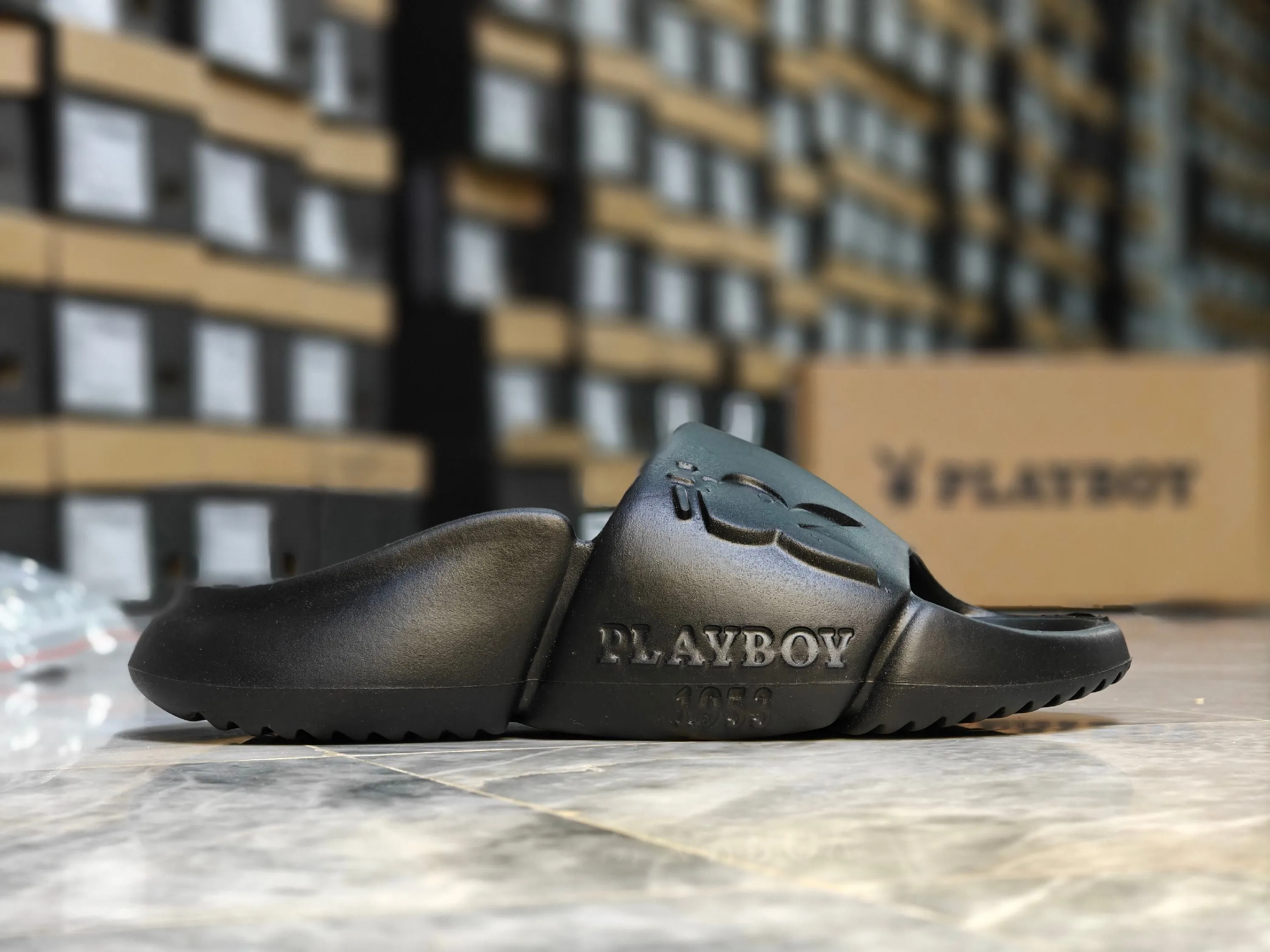 Black - PLAYBOY Medicated Gel Slides Unisex 🚻