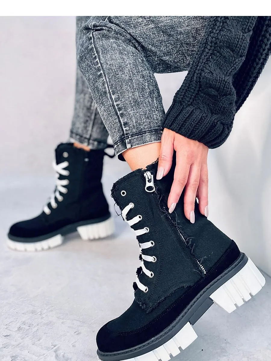 Boots model 187402 Inello