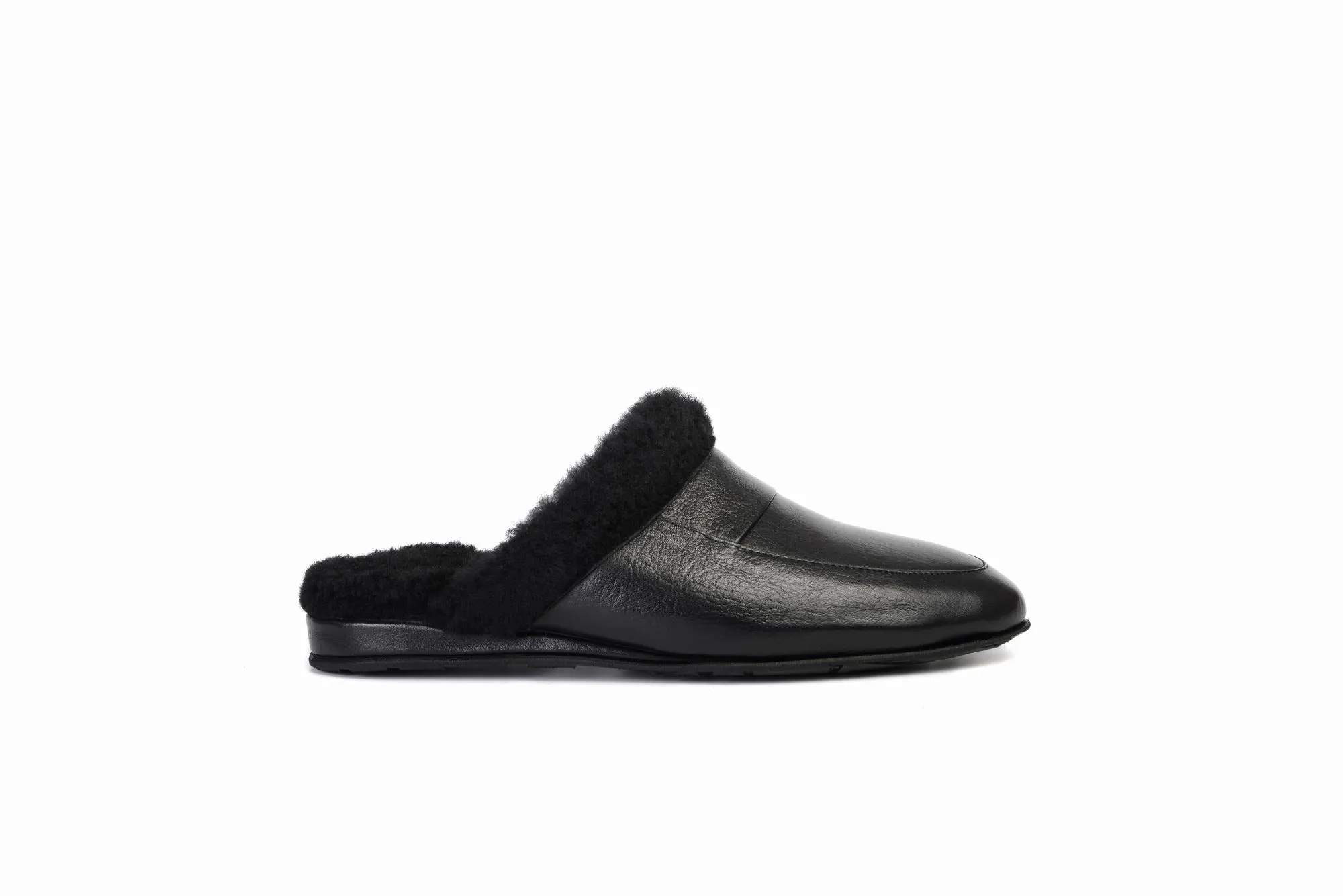 FOOT FEDERATION NATURAL FUR LINED MOC-TOE MEN'S LEATHER SLIPPER BLACK